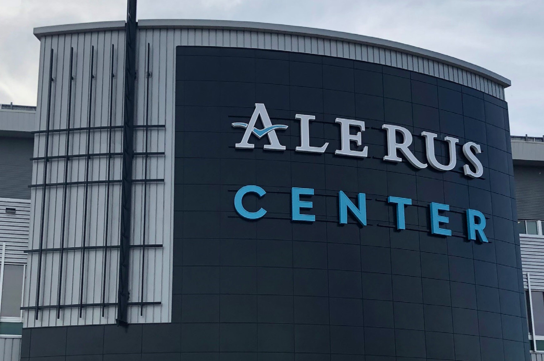 2nd Zach Bryan concert added to ’24 Alerus Center schedule KNOX News