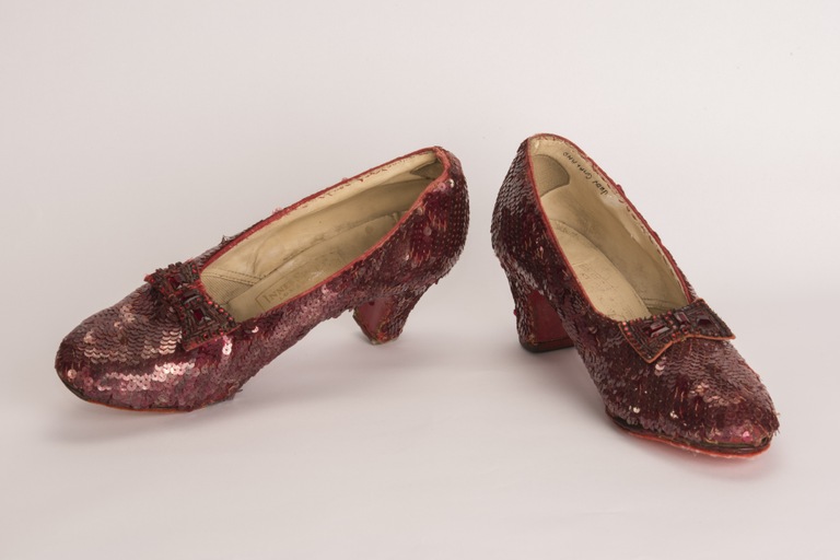 MN man pleads guilty to stealing ‘Oz’ ruby slippers | KNOX News Radio
